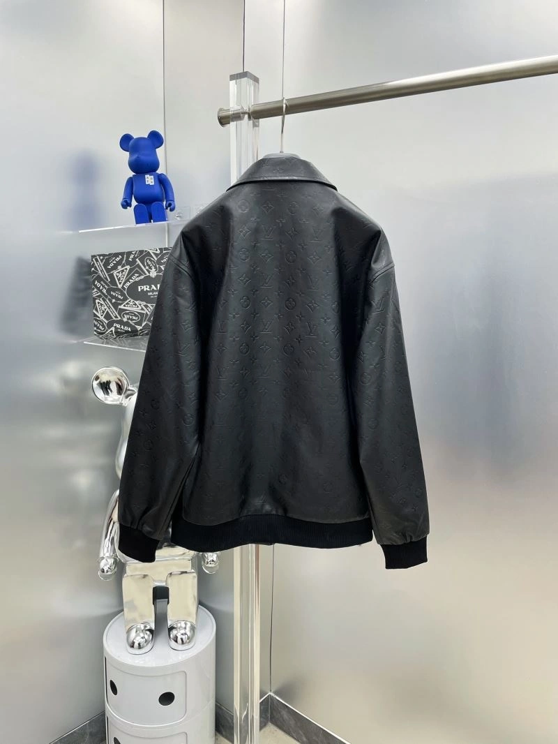 Elegant Louis Vuitton Outwear 137553