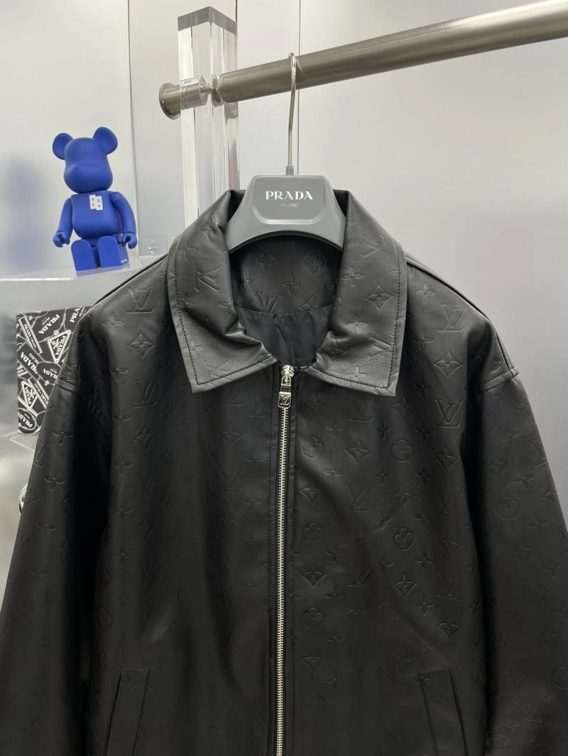 Elegant Louis Vuitton Outwear 137553