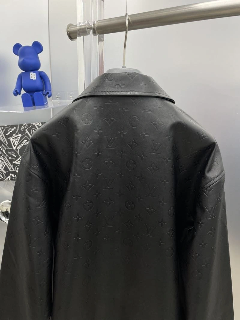 Elegant Louis Vuitton Outwear 137553