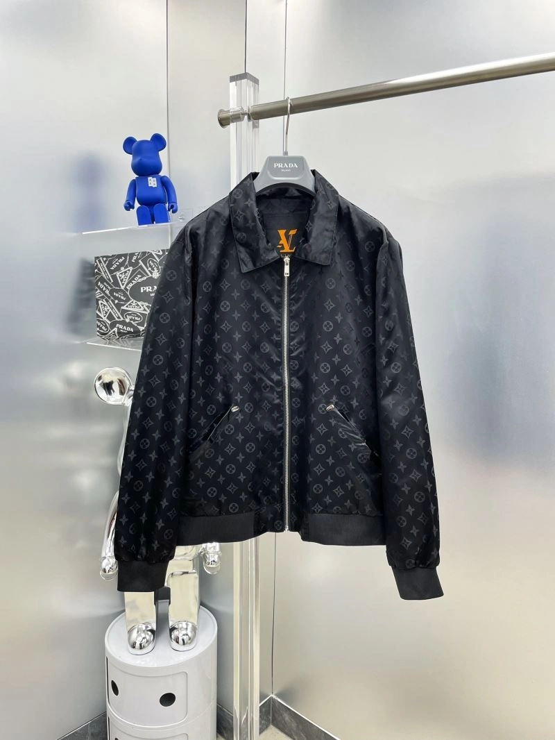 Louis Vuitton Outwear Contemporary 137567