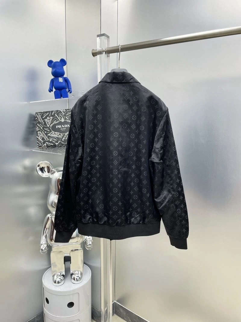 Louis Vuitton Outwear Contemporary 137567