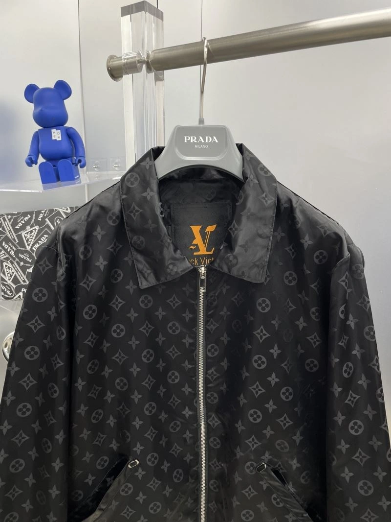 Louis Vuitton Outwear Contemporary 137567