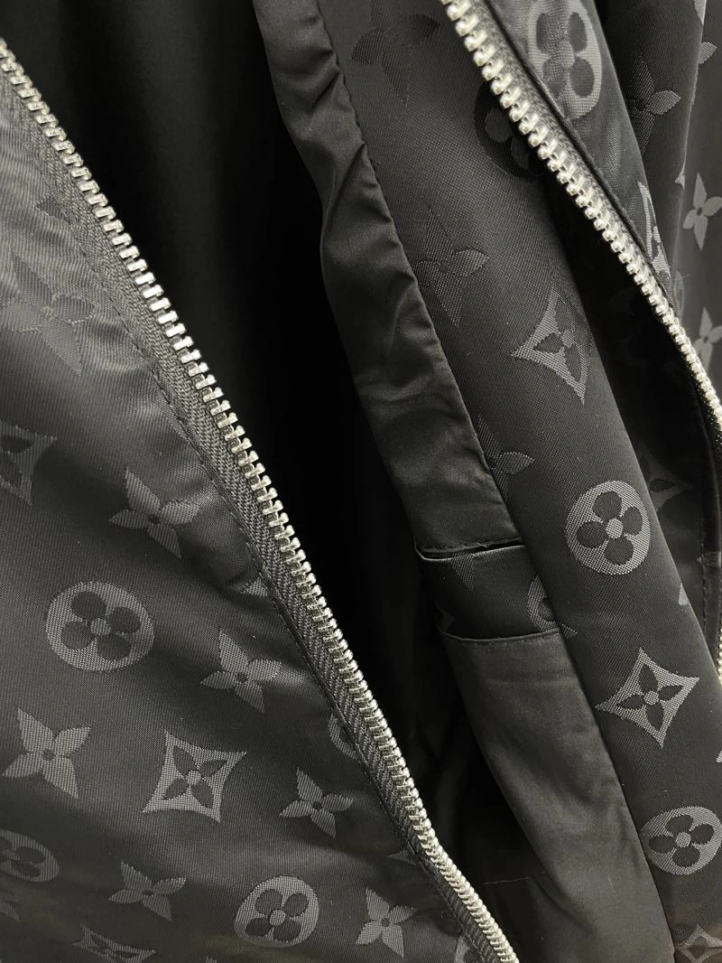 Louis Vuitton Outwear Contemporary 137567