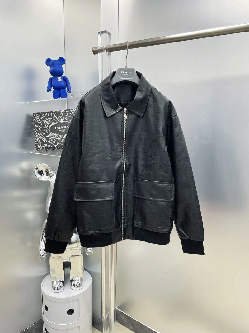 Stretchable Louis Vuitton Outwear 137545