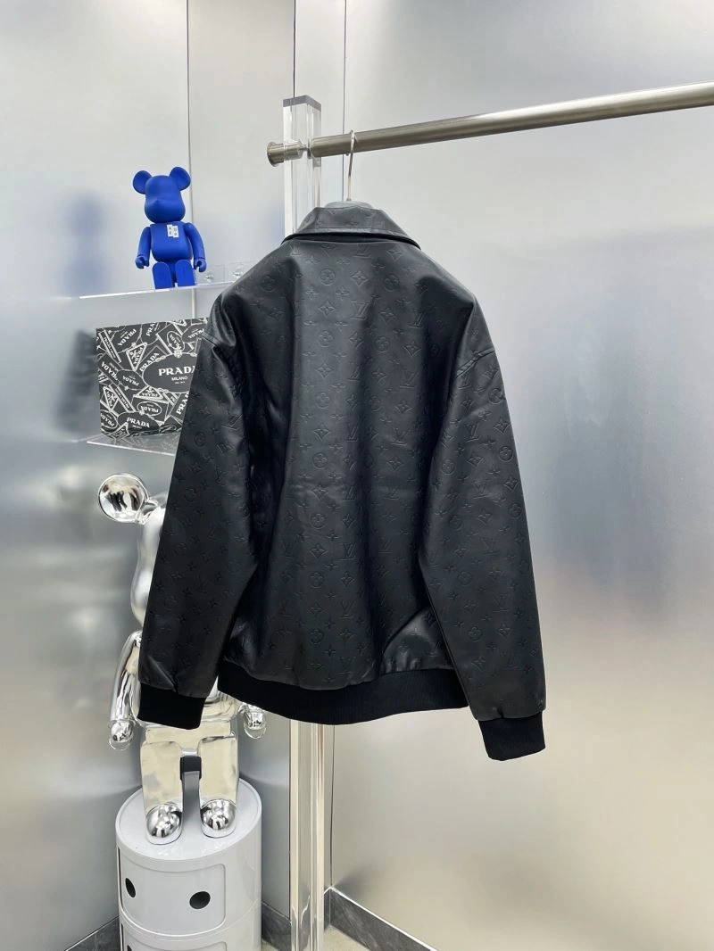 Stretchable Louis Vuitton Outwear 137545