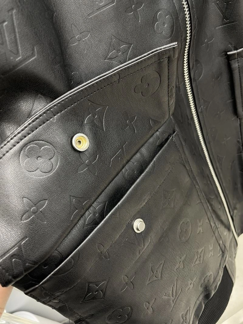 Stretchable Louis Vuitton Outwear 137545