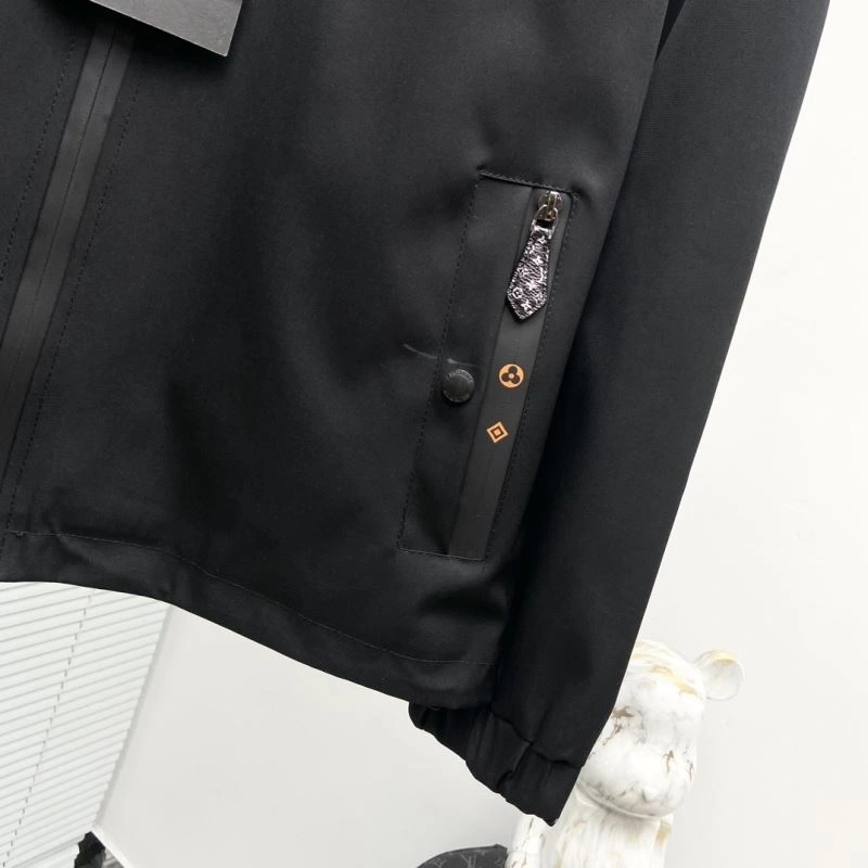 Louis Vuitton Outwear Durable 137532