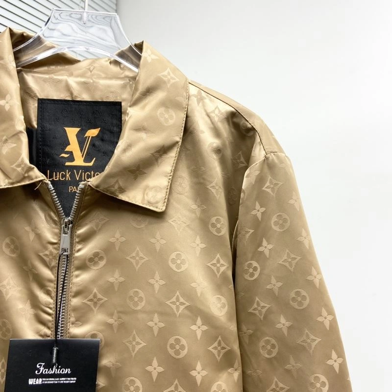 Trendy Louis Vuitton Outwear 137538