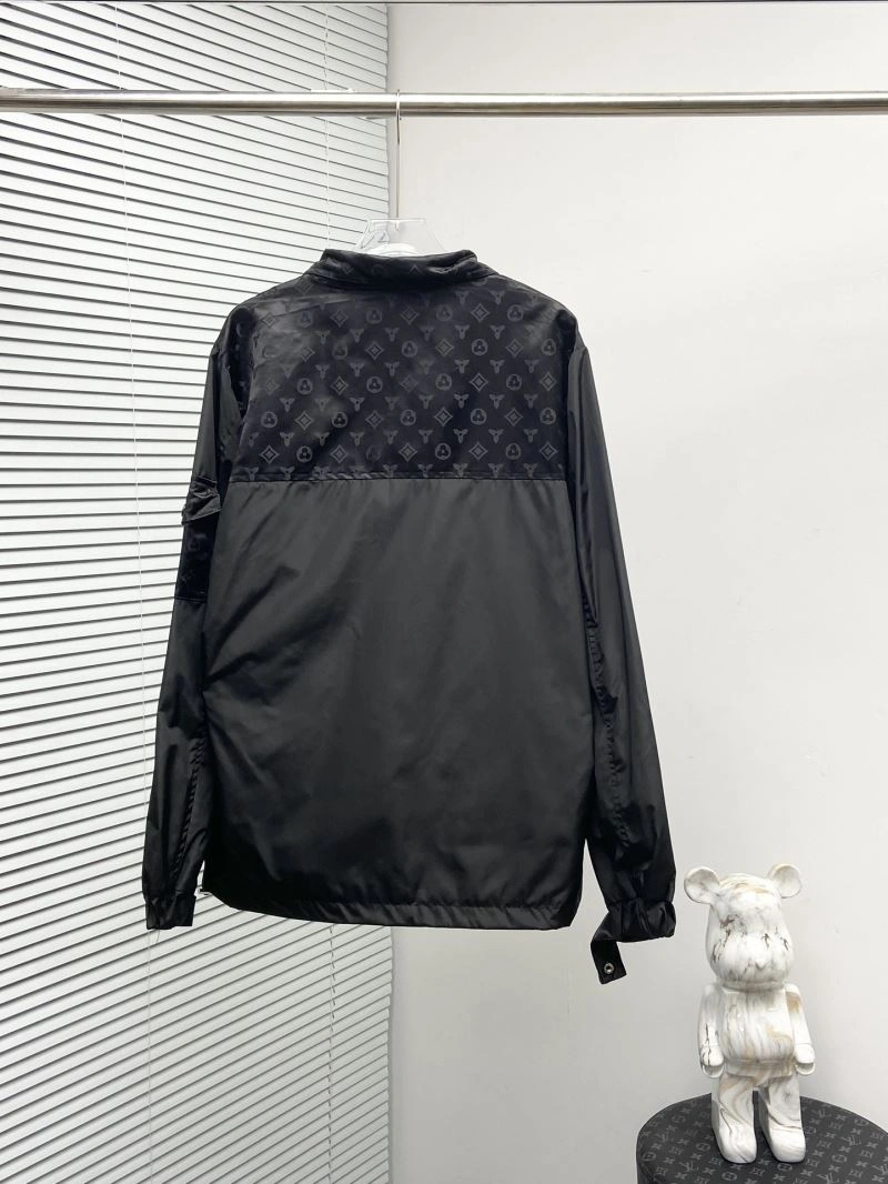 Practical Louis Vuitton Outwear 137552