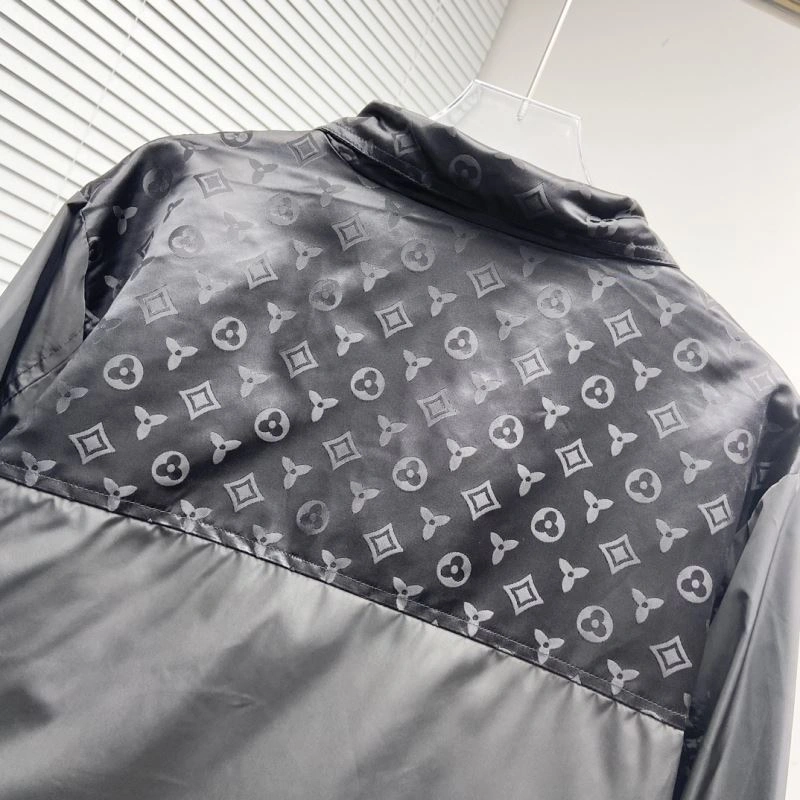Practical Louis Vuitton Outwear 137552