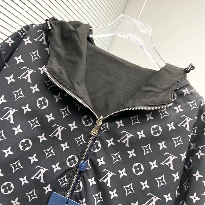 Louis Vuitton Outwear Neat 137534