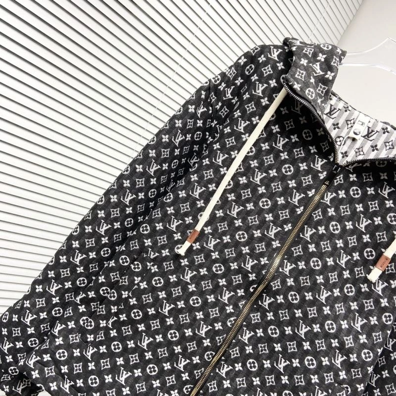 Louis Vuitton Outwear WellDesigned 137536