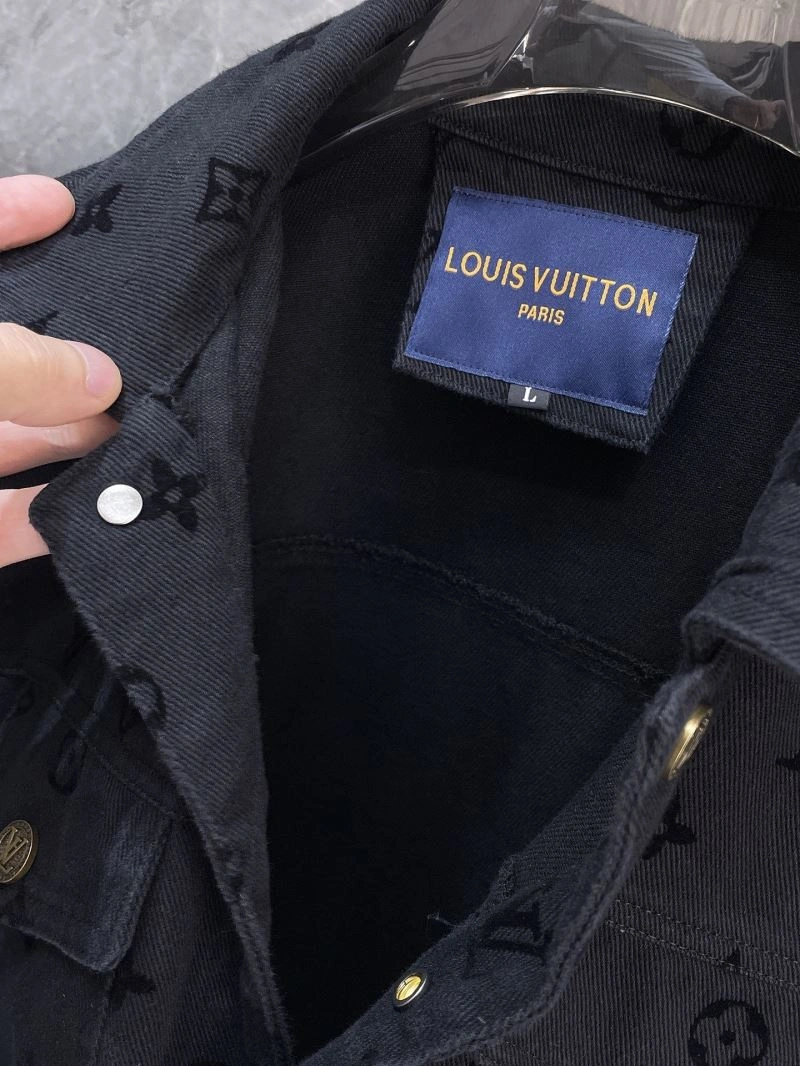 Bright Louis Vuitton Outwear 137546