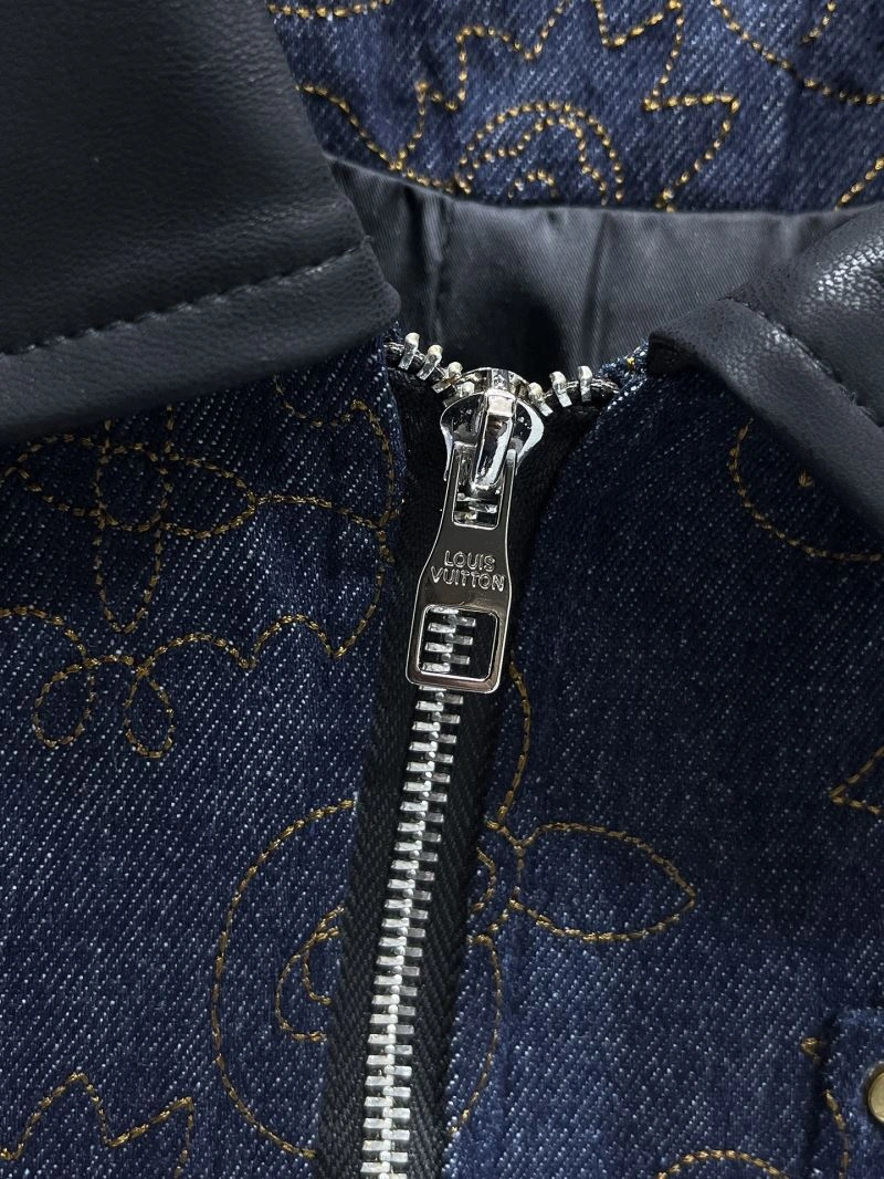 FashionForward Louis Vuitton Outwear 137528