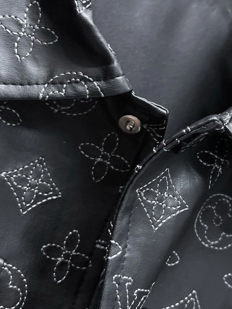 Louis Vuitton Outwear Sleek 137544