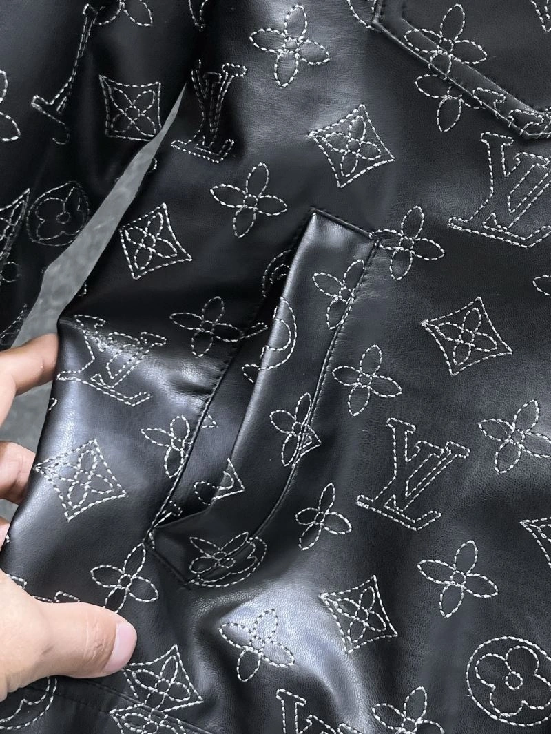 Louis Vuitton Outwear Sleek 137544