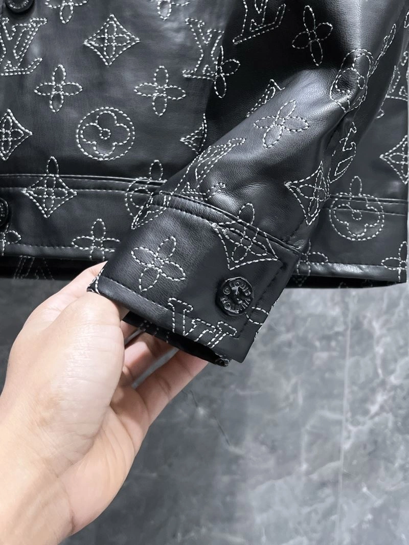 Louis Vuitton Outwear Sleek 137544