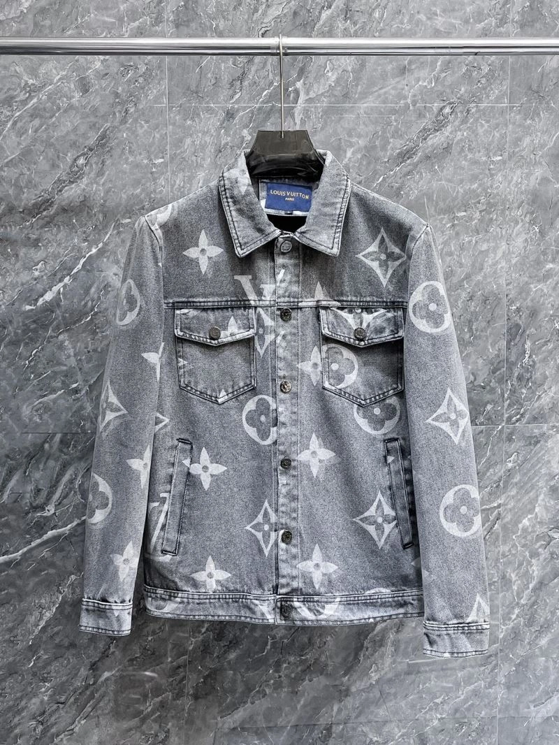 Packable Louis Vuitton Outwear 137531