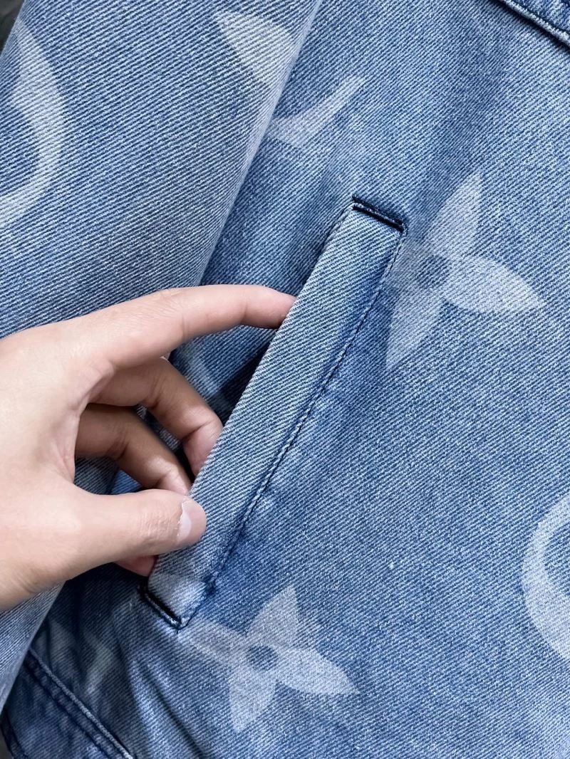 Louis Vuitton Outwear Practical 137549