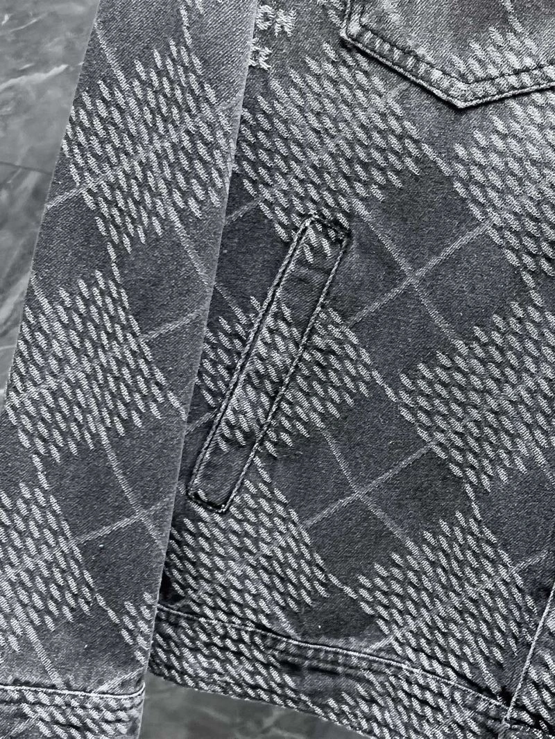 Louis Vuitton Outwear Trendsetting 137562