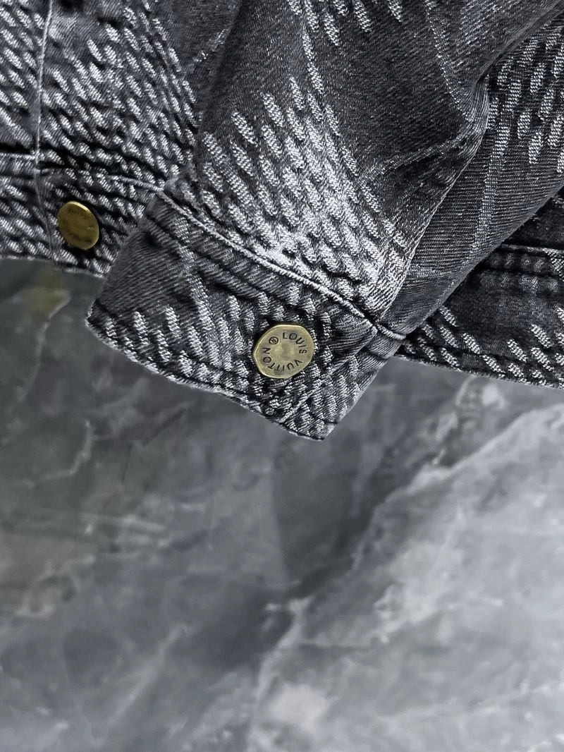Louis Vuitton Outwear Trendsetting 137562