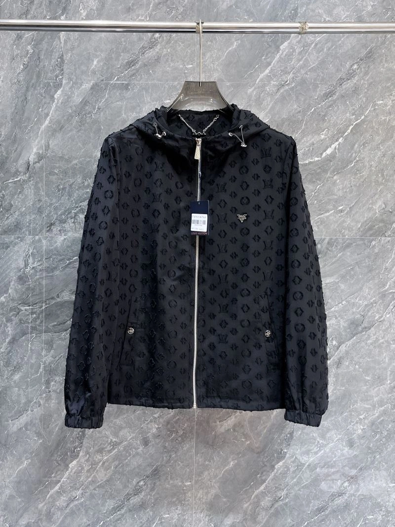 Louis Vuitton Outwear OnTrend 137521