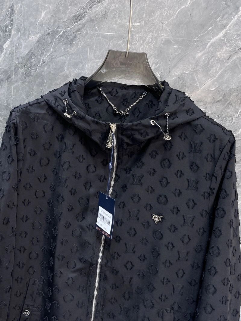 Louis Vuitton Outwear OnTrend 137521