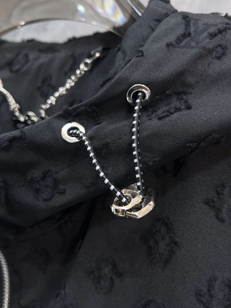 Louis Vuitton Outwear OnTrend 137521