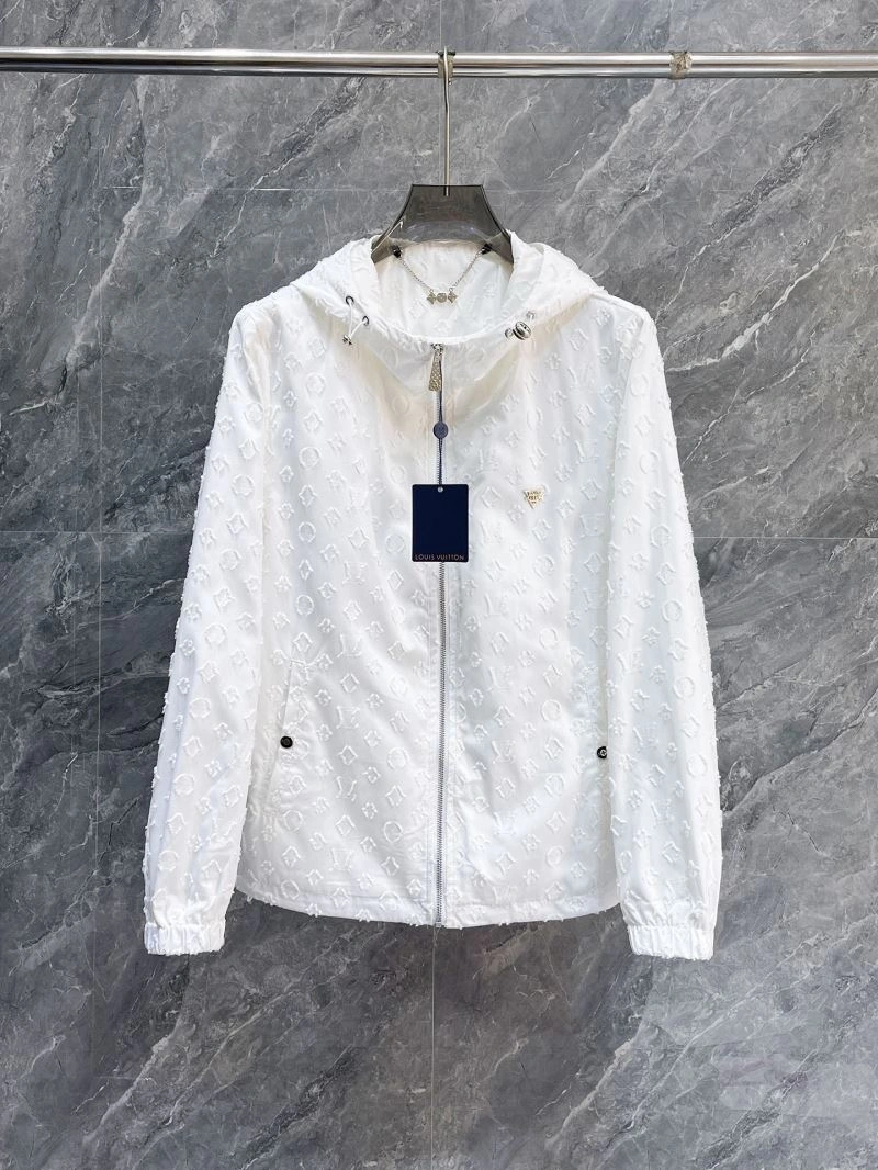 Louis Vuitton Outwear Lightweight 137519