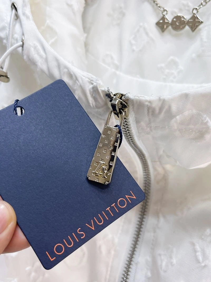 Louis Vuitton Outwear Lightweight 137519