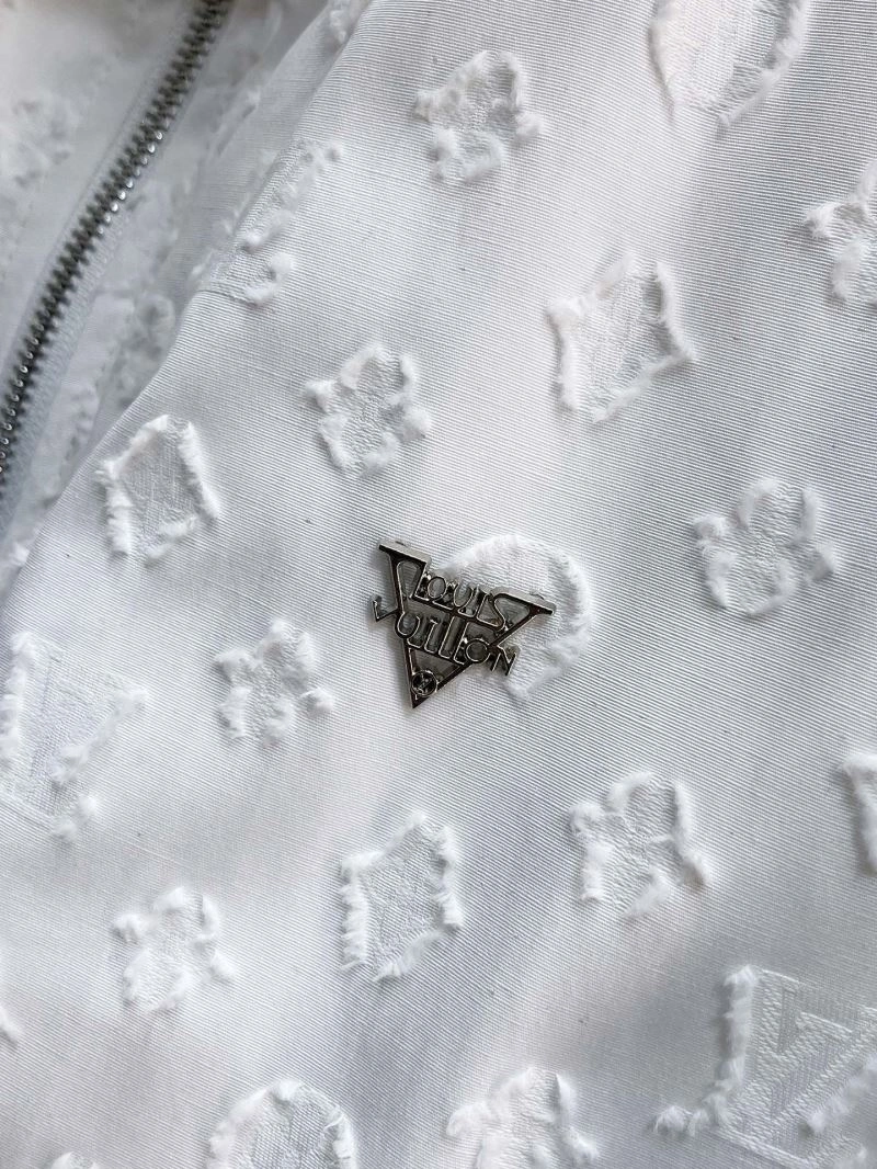 Louis Vuitton Outwear Lightweight 137519