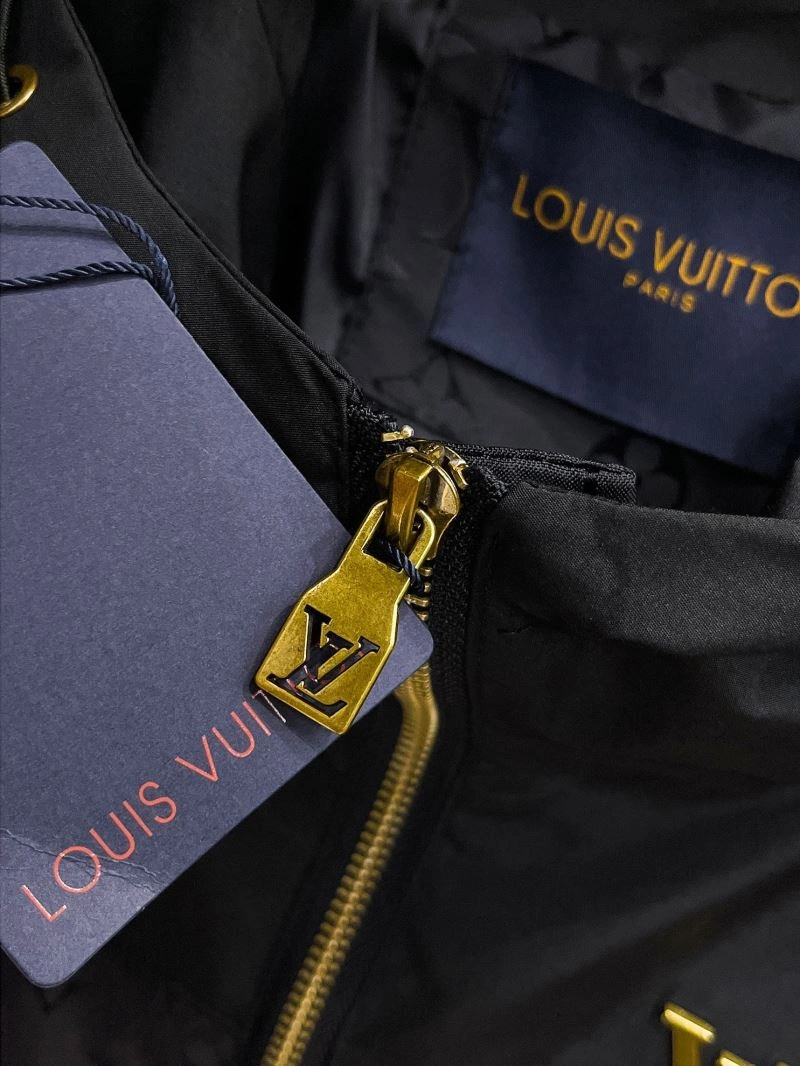 Popular Louis Vuitton Outwear 136890