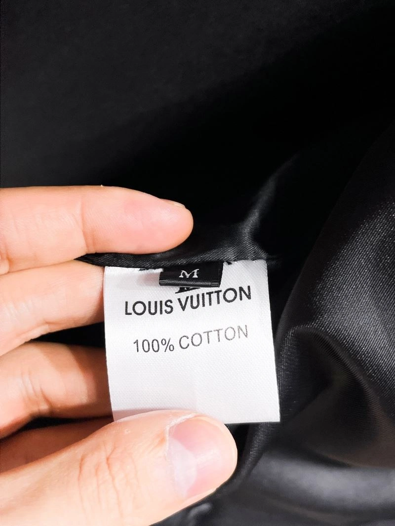 Popular Louis Vuitton Outwear 136890