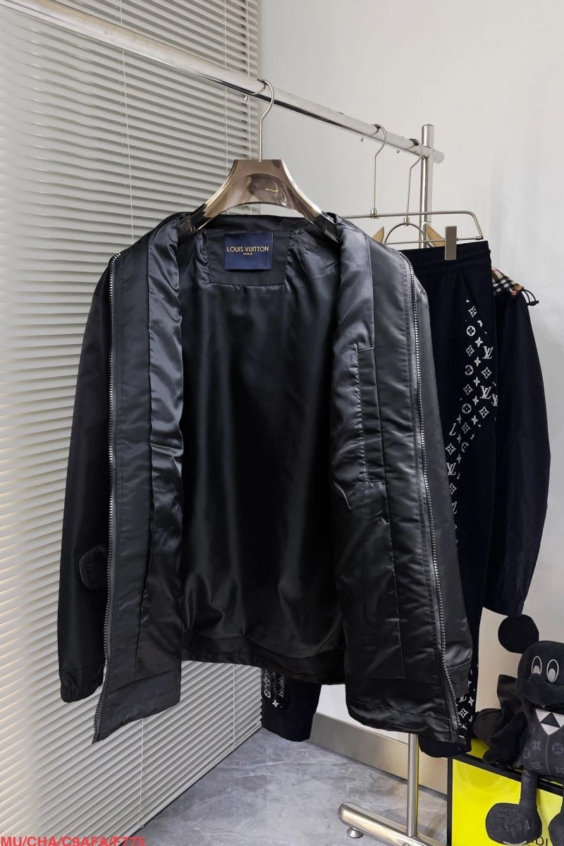Louis Vuitton Outwear Seasonal 136894