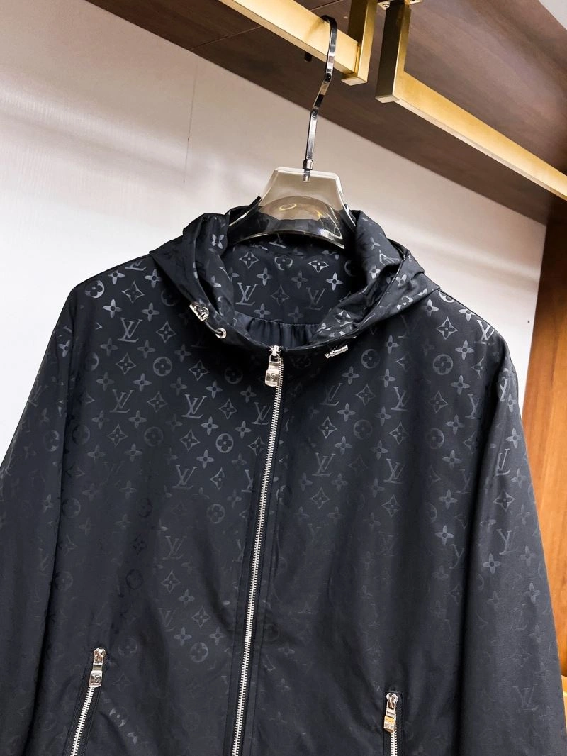 Durable Louis Vuitton Outwear 136889