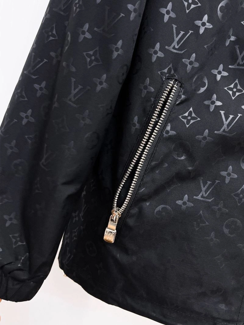 Durable Louis Vuitton Outwear 136889