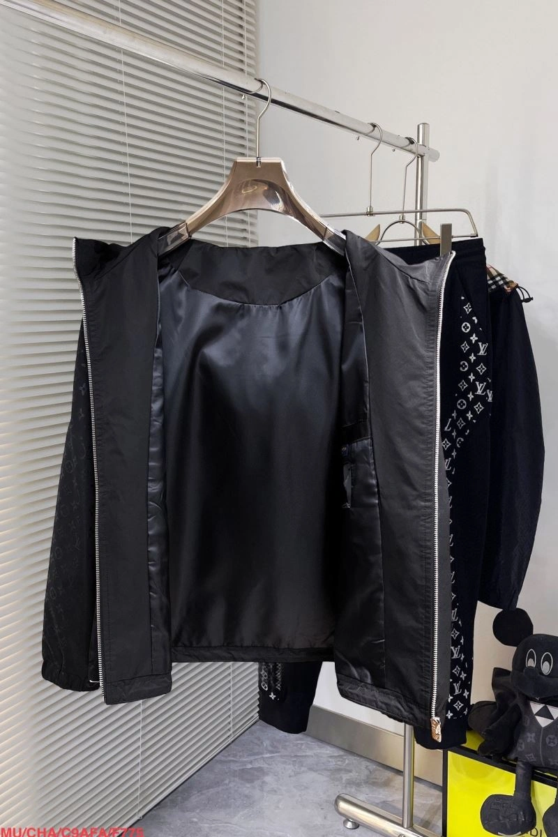 Louis Vuitton Outwear Contemporary 136896