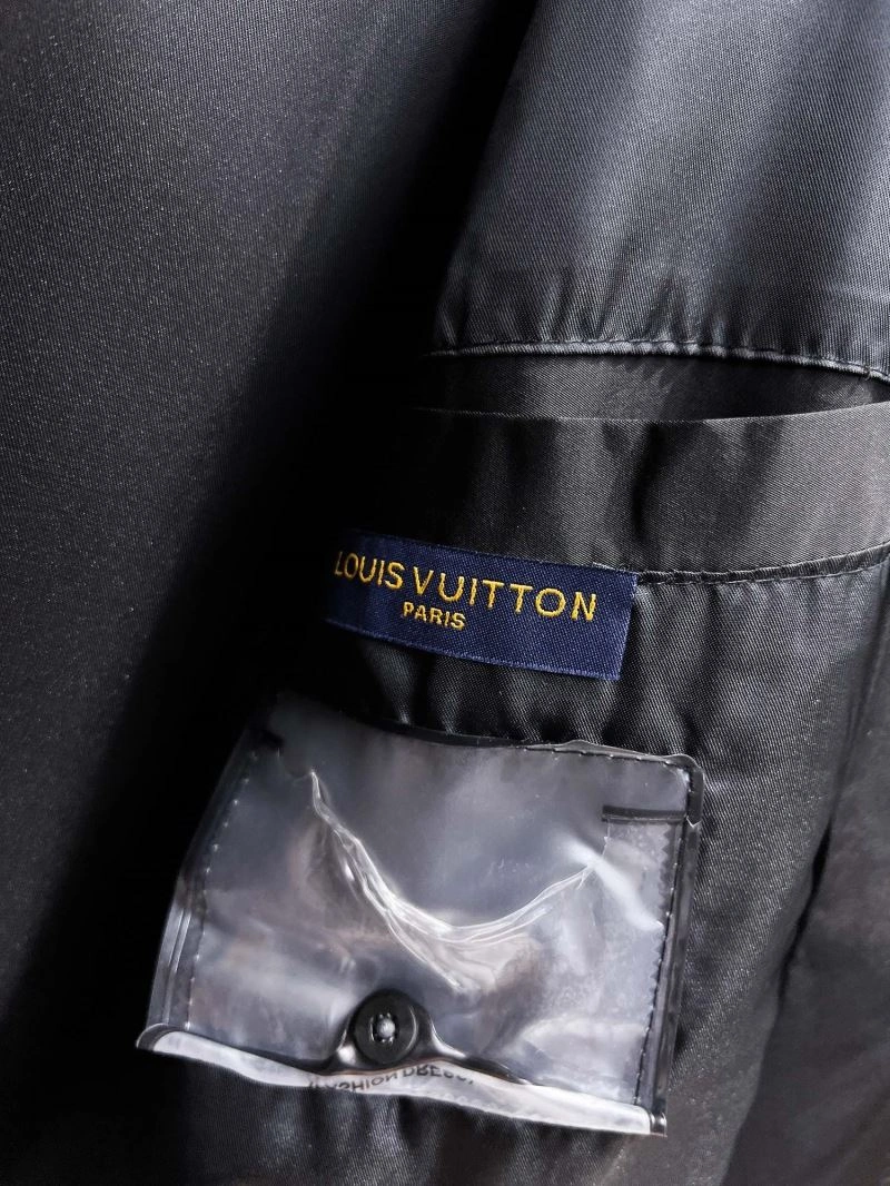Louis Vuitton Outwear Contemporary 136896