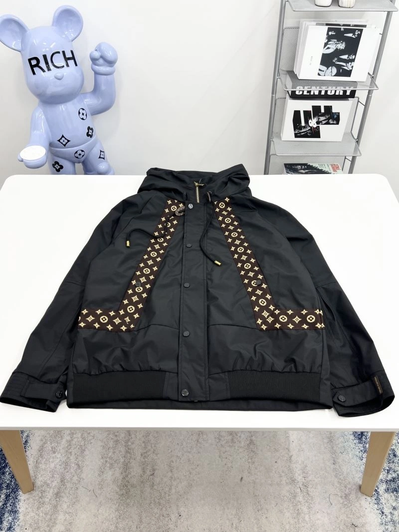 WrinkleFree Louis Vuitton Outwear 136875