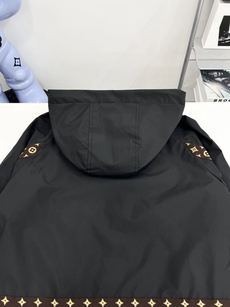 WrinkleFree Louis Vuitton Outwear 136875