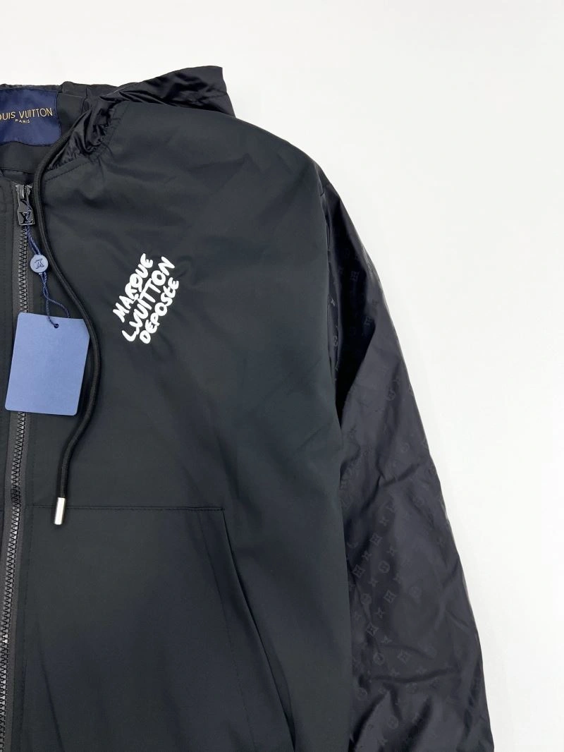 OdorResistant Louis Vuitton Outwear 136878
