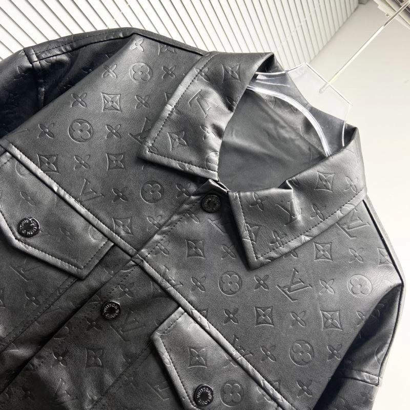 FashionForward Louis Vuitton Outwear 136873