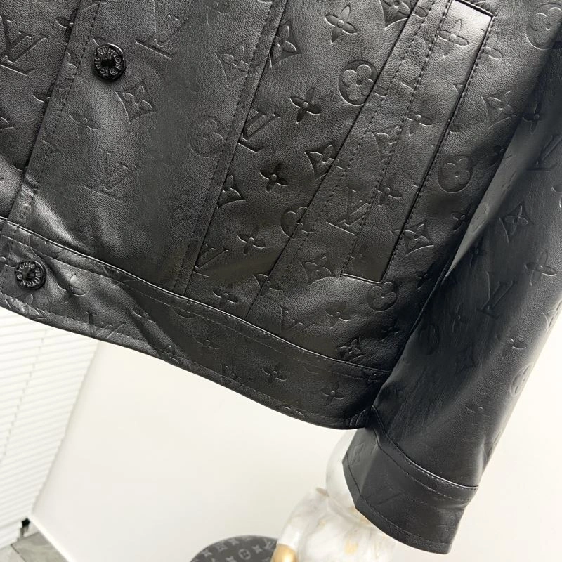 FashionForward Louis Vuitton Outwear 136873