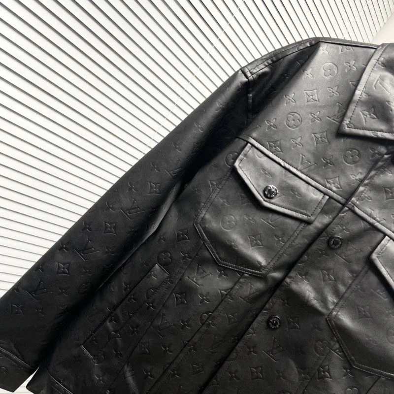 FashionForward Louis Vuitton Outwear 136873