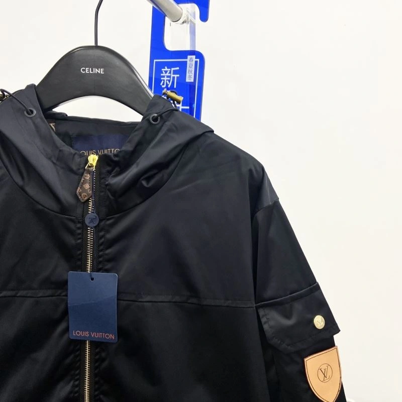 Louis Vuitton Outwear ZeroBulk 136863