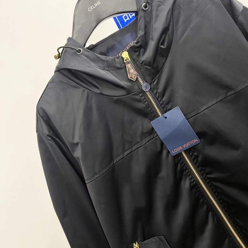 Louis Vuitton Outwear ZeroBulk 136863