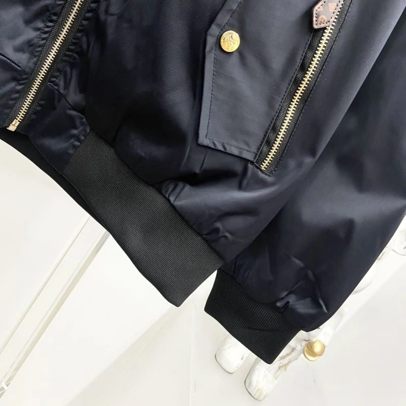 Louis Vuitton Outwear ZeroBulk 136863