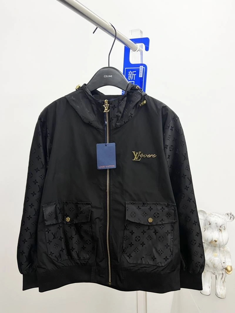 Durable Louis Vuitton Outwear 136864