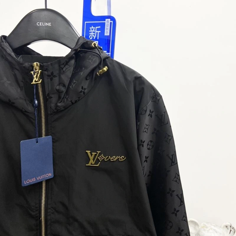 Durable Louis Vuitton Outwear 136864