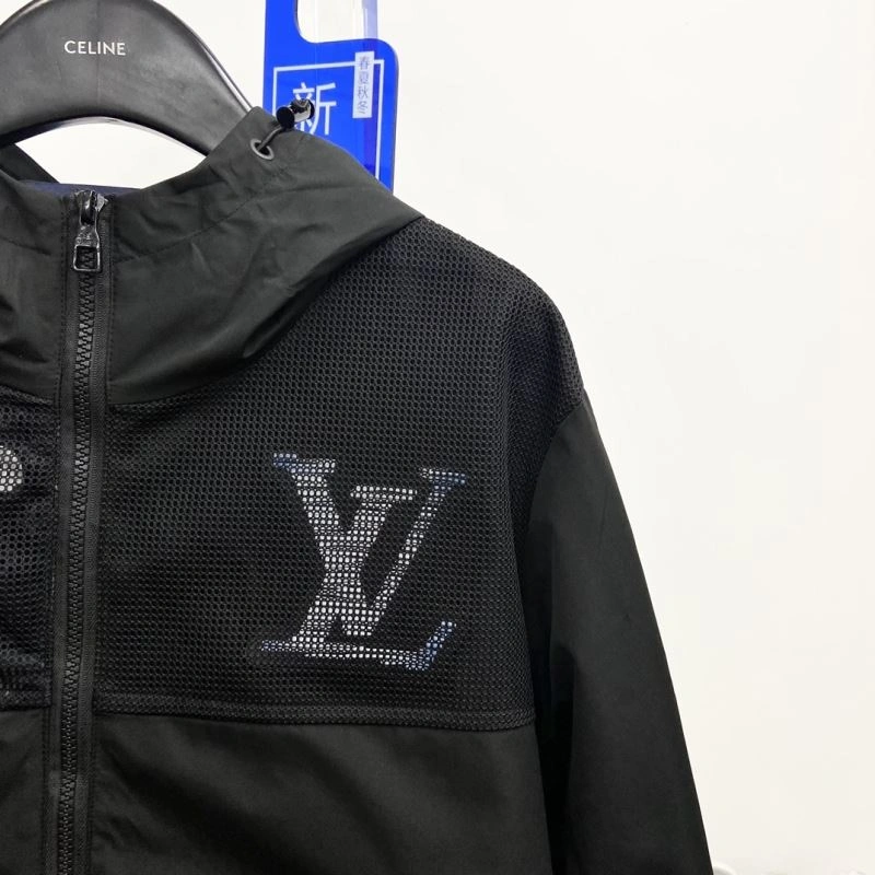 Louis Vuitton Outwear FreshLook 136880